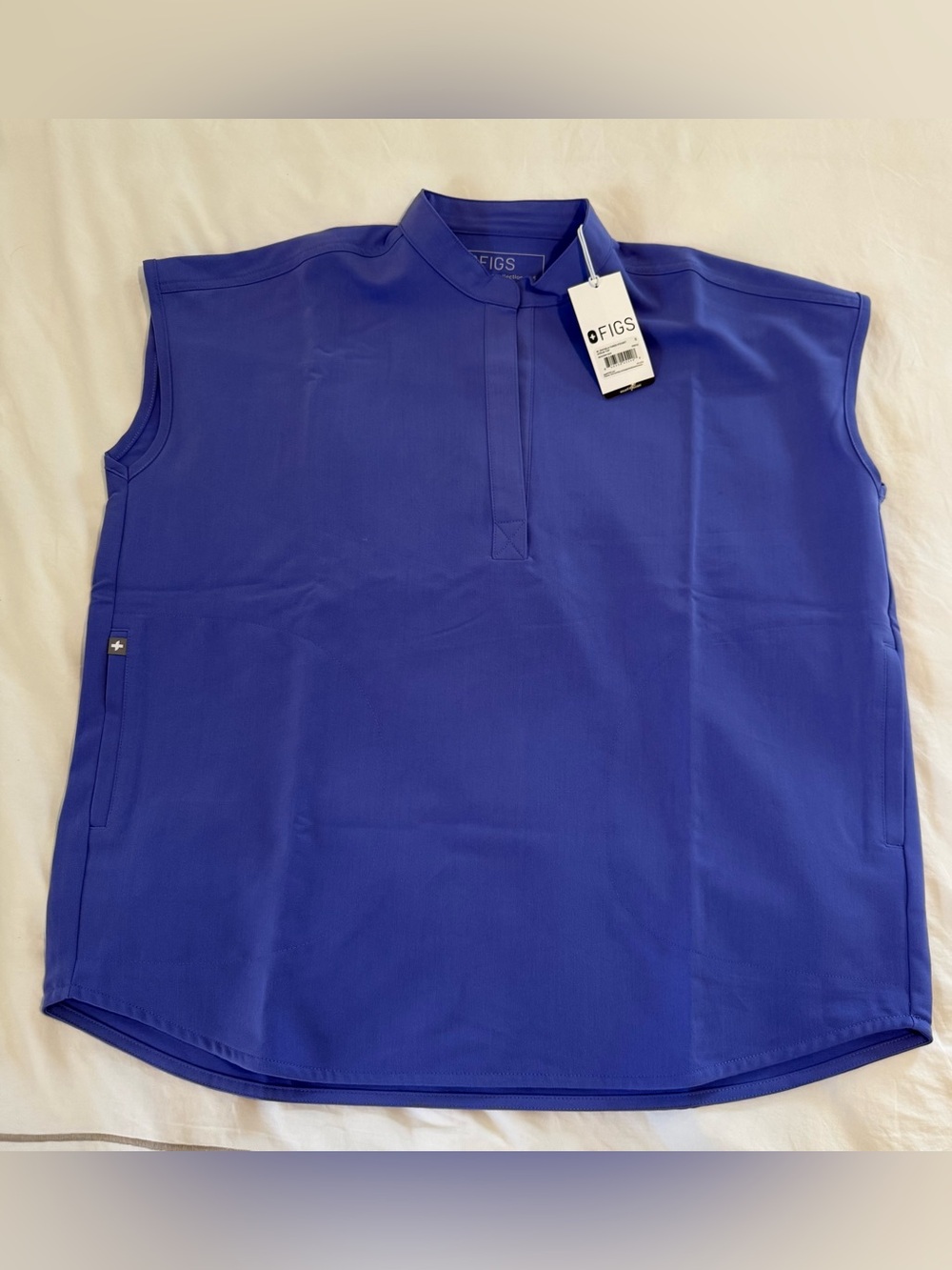 FIGS Rafaela Scrub Top NWT
